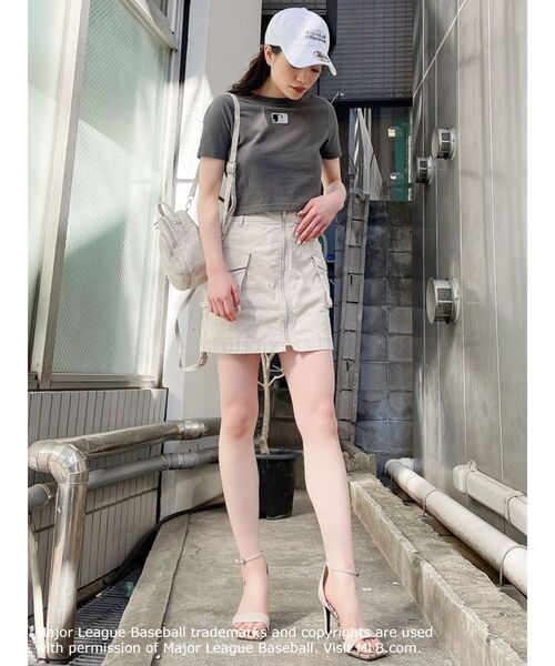 MLB（メジャーリーグベースボール）の「GYDA×MLB ショートTシャツ（Tシャツ/カットソー・レディース・チャコールグレー/オフホワイト/パープル・FREE）」の5枚目の写真