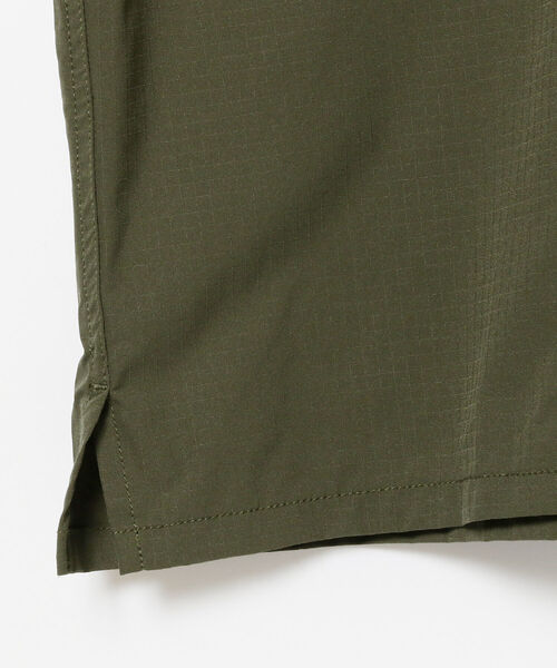 BEAMS(ビームス)の「BEAMS / ミリタリー ストレッチ リップストップ イージーシャツ(シャツ/ブラウス・メンズ・ブラック/オリーブ・MEDIUM/LARGE/SMALL/X-LARGE)」の13枚目の写真