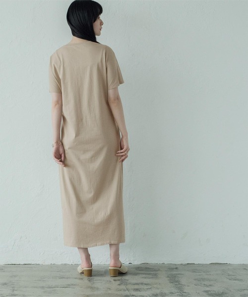miette(ミエット)の「フレンチスリーブサイドスリットワンピース(ワンピース・レディース・ブラック/サンドベージュ/ブルーグリーン・F)」の6枚目の写真