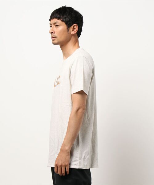 A.P.C.（アーペーセー）の「T-SHIRT VPC COLOR H-R　21AC（Tシャツ/カットソー・メンズ・ベージュ・S/M/L/XS）」の2枚目の写真