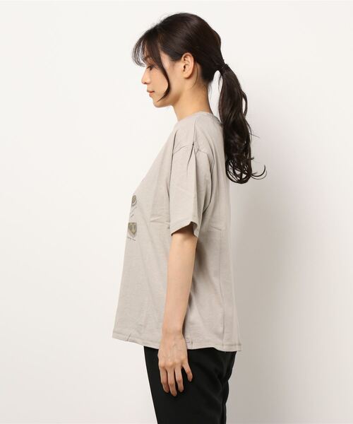 Samansa Mos2（サマンサ モスモス）の「焼き菓子プリントTシャツ（Tシャツ/カットソー・レディース・グレー/キナリ/オフホワイト・ﾌﾘ-）」の5枚目の写真