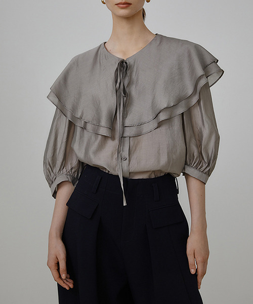 UNSPOKEN(アンスポクン)の「【UNSPOKEN】Double flare collar blouse UQ21S058(シャツ/ブラウス・レディース・ライトグレー・S/M)」の3枚目の写真
