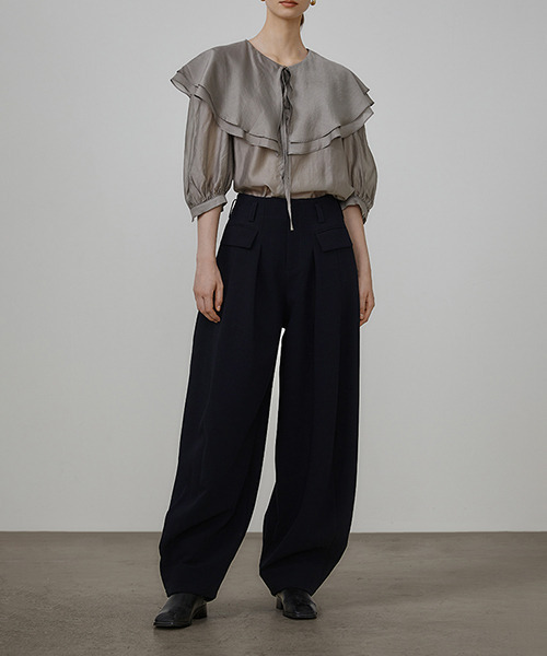UNSPOKEN(アンスポクン)の「【UNSPOKEN】Double flare collar blouse UQ21S058(シャツ/ブラウス・レディース・ライトグレー・S/M)」の4枚目の写真