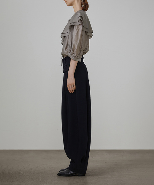 UNSPOKEN(アンスポクン)の「【UNSPOKEN】Double flare collar blouse UQ21S058(シャツ/ブラウス・レディース・ライトグレー・S/M)」の8枚目の写真