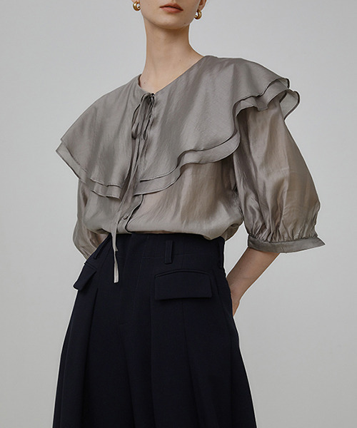 UNSPOKEN(アンスポクン)の「【UNSPOKEN】Double flare collar blouse UQ21S058(シャツ/ブラウス・レディース・ライトグレー・S/M)」の9枚目の写真