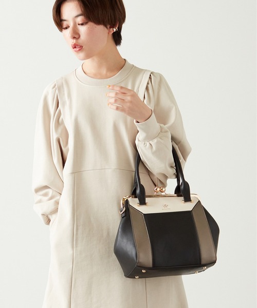 LITTLE ACCESSORIES（リトルアクセサリーズ）の「上品な配色のがま口トートバッグ（トートバッグ・レディース・ブラック/グレイッシュベージュ/ピンク・フリー）」の2枚目の写真