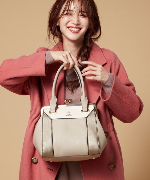 LITTLE ACCESSORIES（リトルアクセサリーズ）の「上品な配色のがま口トートバッグ（トートバッグ・レディース・ブラック/グレイッシュベージュ/ピンク・フリー）」の20枚目の写真