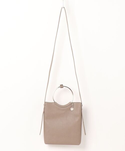 RiNc (リンク)の「【 Pisoraro / ピソラロ 】 ビッグリング フラット ポシェット(ショルダーバッグ・レディース・ブラック/シルバー/グレイッシュベージュ/パイソン・FREE)」の2枚目の写真