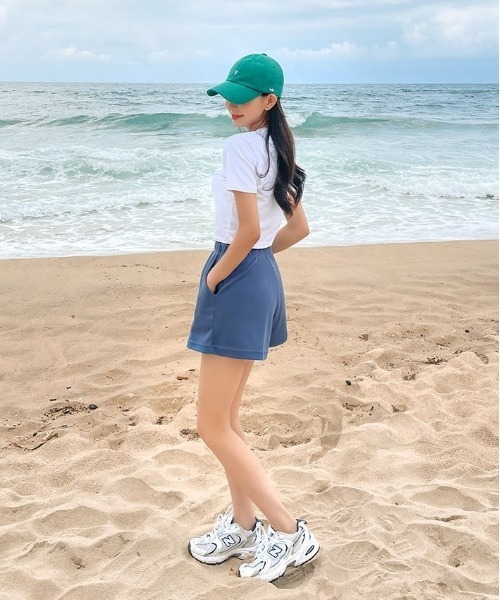 chuu（チュー）の「CHUU トレーニングショートパンツ（スウェットパンツ・レディース・ホワイト/グレー/ブラウン/カーキ/ブルー/パープル・FREE）」の5枚目の写真