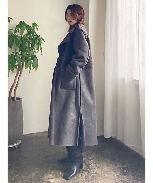 EMODA（エモダ）の「リバーシブルフェイクムートンコート（ムートンコート・レディース・グレー/ブラック/ベージュ・FREE）」の14枚目の写真