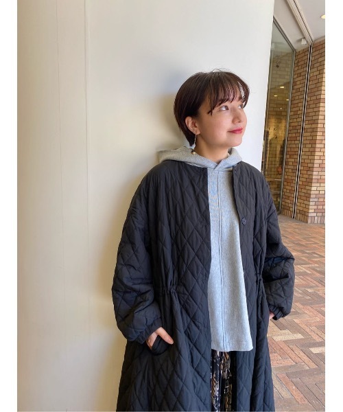 BEARDSLEY（ビアズリー）の「お袖もゆったり　インナーに重ね着もしやすいポンチョパーカー（パーカー・レディース・グレー/カーキ・FREE）」の9枚目の写真