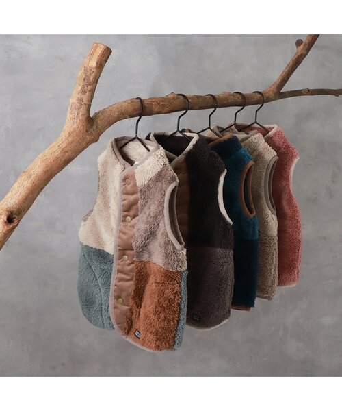 BREEZE（ブリーズ）の「WEB限定　ファーフリースベスト（ベスト・キッズ・レインボー/チャコール/アイボリー/ピンク/ブルー・150/120/130/100/90/140/110）」の7枚目の写真