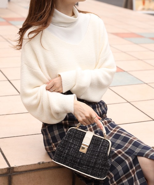 one after another NICE CLAUP(ワンアフターアナザーナイスクラップ)の「フルーツカラフルニット(ニット/セーター・レディース・ベージュ/レッド/オフホワイト/サックスブルー/イエロー/ブルー・FREE)」の3枚目の写真