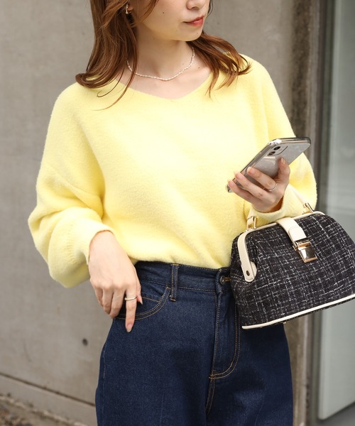 one after another NICE CLAUP(ワンアフターアナザーナイスクラップ)の「フルーツカラフルニット(ニット/セーター・レディース・ベージュ/レッド/オフホワイト/サックスブルー/イエロー/ブルー・FREE)」の5枚目の写真