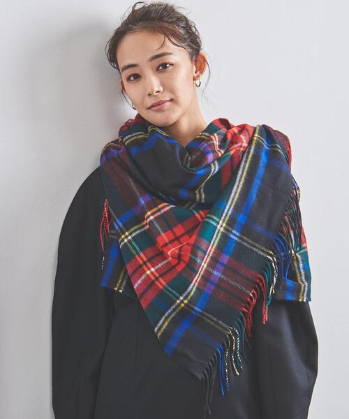 Johnstons of Elgin（ジョンストンズオブエルガン）の「＜JOHNSTONS（ジョンストンズ）＞カシミヤ STW チェック ストール（ストール/ショール・レディース・グレー/ブラック・FREE）」の9枚目の写真