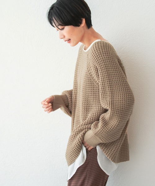 LEPSIM（レプシィム）の「5ゲージ前後着ニットプルオーバー　229722（ニット/セーター・レディース・ベージュ/ネイビー/サーモンピンク・FREE）」の4枚目の写真