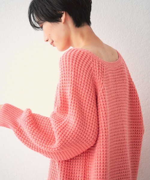 LEPSIM（レプシィム）の「5ゲージ前後着ニットプルオーバー　229722（ニット/セーター・レディース・ベージュ/ネイビー/サーモンピンク・FREE）」の5枚目の写真