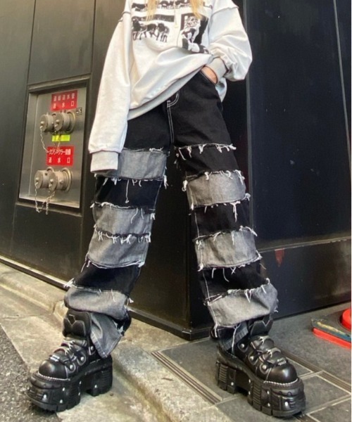 XU(エックスユー)の「ストリートファッション XU エックスユー patchwork wide denim pants オーバーサイズ パッチワークデニムパンツ デニムパンツ ジーンズ ワイドデニム(デニムパンツ・メンズ・ブラック・M)」の11枚目の写真