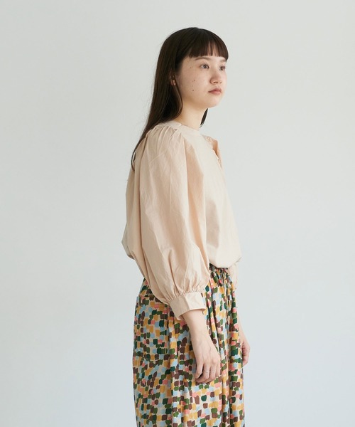 note et silence (ノートエシロンス)の「▲【 AMB100貨 】USAコットン ギャザースリーブプルオーバー(Tシャツ/カットソー・レディース・ホワイト/チャコールグレー/ブラック/ネイビー/ナチュラル・FREE)」の18枚目の写真