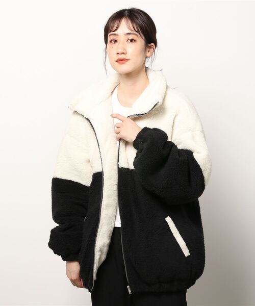 COMMON WARE(コモンウェアー)の「COMMONWARE:ビッグサイズスタンド ボアフリース ブルゾン(ミリタリージャケット・レディース・ブラック×ホワイト/ブラック×ブラック/ベージュ×ブラック・L/M/XL)」の9枚目の写真