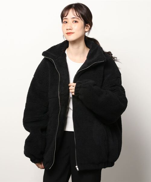 COMMON WARE(コモンウェアー)の「COMMONWARE:ビッグサイズスタンド ボアフリース ブルゾン(ミリタリージャケット・レディース・ブラック×ホワイト/ブラック×ブラック/ベージュ×ブラック・L/M/XL)」の10枚目の写真