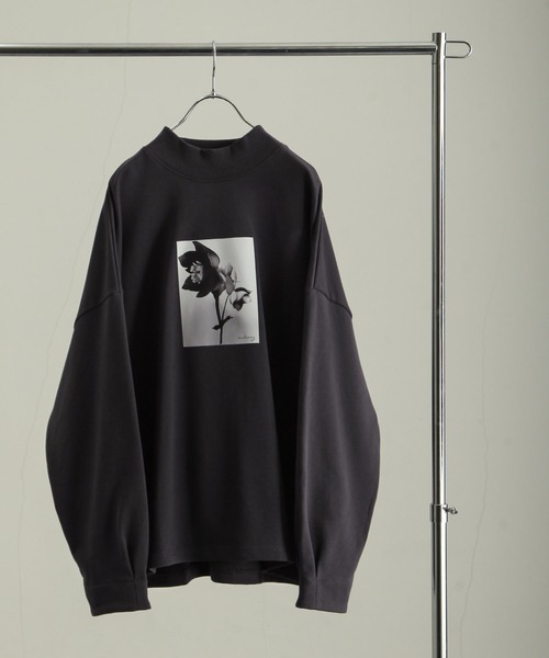 NILWAY（ニルウェイ）の「モードグラフィックオーバーサイズハイネックスウェット（スウェット・メンズ・ライトグレー系/ライトグレー系1/グレー系/グレー系1/ブルー系/ブルー系1・MEDIUM/LARGE）」の4枚目の写真