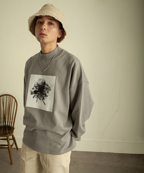 NILWAY（ニルウェイ）の「モードグラフィックオーバーサイズハイネックスウェット（スウェット・メンズ・ライトグレー系/ライトグレー系1/グレー系/グレー系1/ブルー系/ブルー系1・MEDIUM/LARGE）」の22枚目の写真