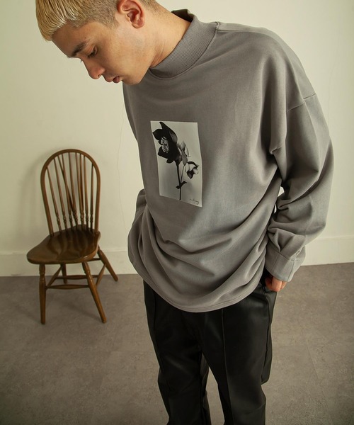 NILWAY（ニルウェイ）の「モードグラフィックオーバーサイズハイネックスウェット（スウェット・メンズ・ライトグレー系/ライトグレー系1/グレー系/グレー系1/ブルー系/ブルー系1・MEDIUM/LARGE）」の11枚目の写真