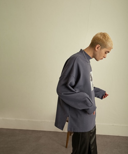 NILWAY（ニルウェイ）の「モードグラフィックオーバーサイズハイネックスウェット（スウェット・メンズ・ライトグレー系/ライトグレー系1/グレー系/グレー系1/ブルー系/ブルー系1・MEDIUM/LARGE）」の19枚目の写真