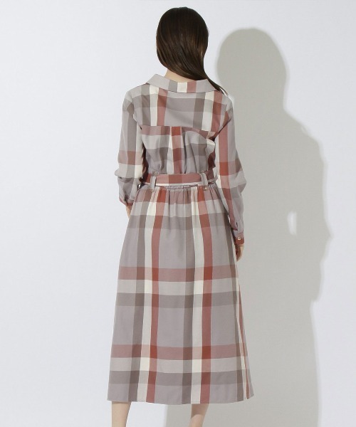 REDYAZEL(レディアゼル)の「レトロチェックワンピース(ワンピース・レディース・ベージュ/ネイビー/グリーン・SMALL/MEDIUM)」の7枚目の写真