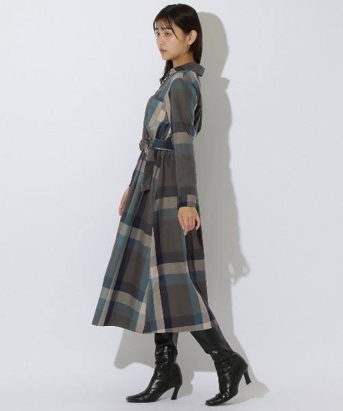 REDYAZEL(レディアゼル)の「レトロチェックワンピース(ワンピース・レディース・ベージュ/ネイビー/グリーン・SMALL/MEDIUM)」の14枚目の写真