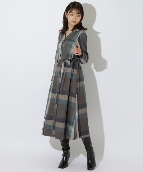 REDYAZEL(レディアゼル)の「レトロチェックワンピース(ワンピース・レディース・ベージュ/ネイビー/グリーン・SMALL/MEDIUM)」の19枚目の写真