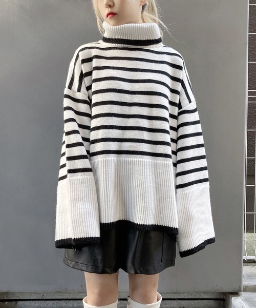 Figments（フィグメンツ）の「マリンボーダータートルニット（ニット/セーター・レディース・ホワイト/ブラック・FREE）」の2枚目の写真