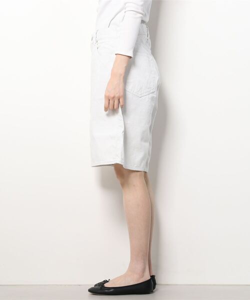 HARVESTY(ハーベスティ)の「HARVESTY/ハーベスティー FLARE SHORT PANTS SNOW DENIMフレアショーツスノーデニム(デニムパンツ・メンズ・オフホワイト・1/2/0)」の2枚目の写真