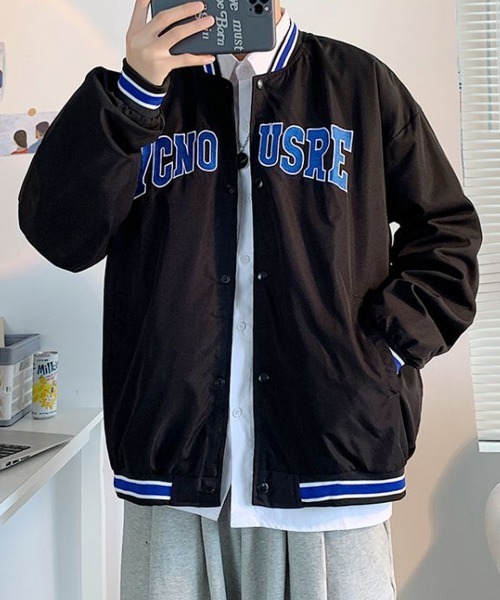 NEW GENTLEMAN（ニュージェントルマン）の「カレッジロゴ ビッグシルエット スタジャン（スタジャン・メンズ・ブラック/アイボリー・M/L）」の3枚目の写真