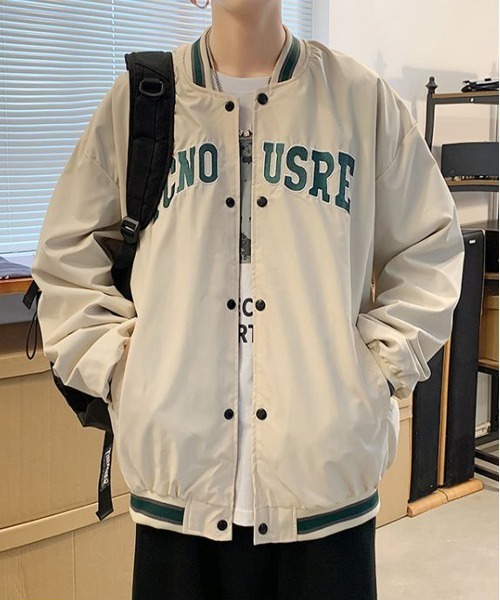 NEW GENTLEMAN（ニュージェントルマン）の「カレッジロゴ ビッグシルエット スタジャン（スタジャン・メンズ・ブラック/アイボリー・M/L）」の6枚目の写真