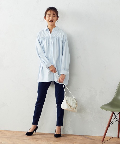 COMME CA ISM(コムサイズム)の「フリルシャツ(シャツ/ブラウス・レディース・ホワイト/ベージュ/サックスブルー・MEDIUM/LARGE)」の6枚目の写真