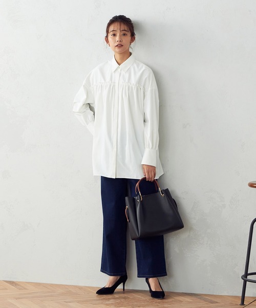 COMME CA ISM(コムサイズム)の「フリルシャツ(シャツ/ブラウス・レディース・ホワイト/ベージュ/サックスブルー・MEDIUM/LARGE)」の8枚目の写真
