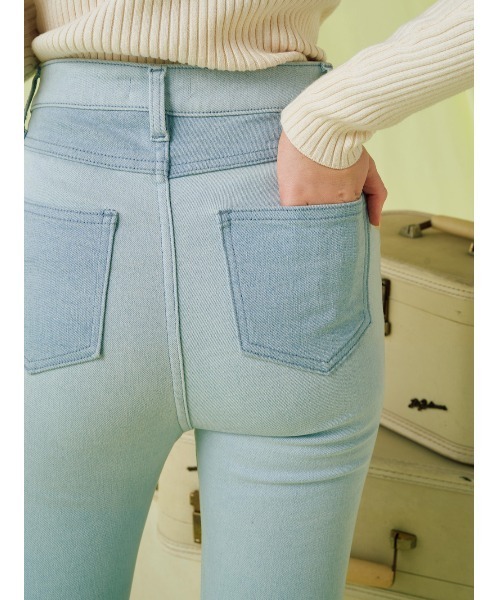 Darich（ダーリッチ）の「スリムフレアデニムパンツ（デニムパンツ