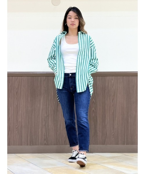 GAP（ギャップ）の「ウォッシュウェル ミッドライズ ガールフレンドデニム（デニムパンツ・レディース・インディゴブルー・23/24/25/26/27/28/29/30）」の9枚目の写真