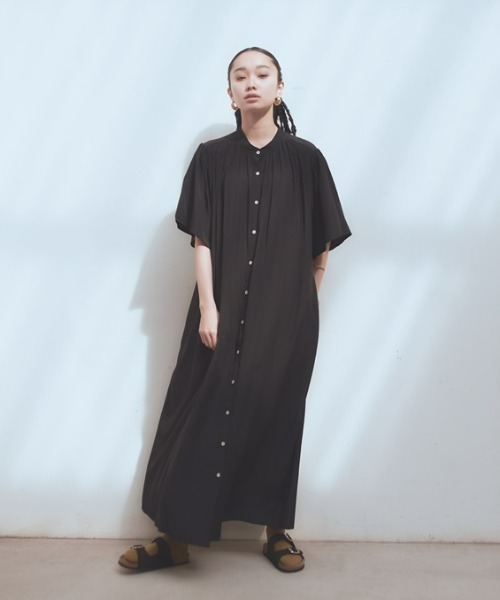 manana suerte（マニャーナスエルテ）の「バンドカラーギャザーワンピース（ワンピース・レディース・ブラック/グレー/グリーン・FREE）」の19枚目の写真