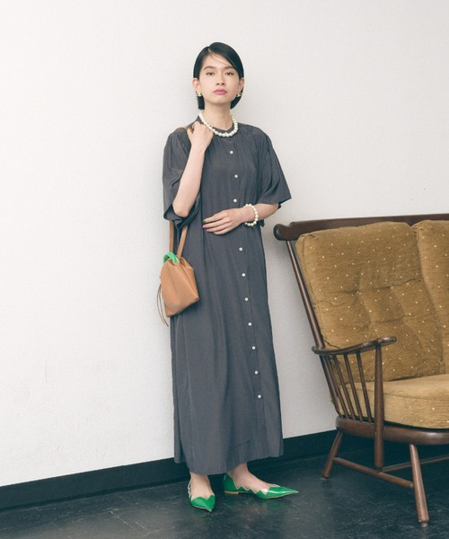 バンドカラーギャザーワンピース（ワンピース）｜manana suerte