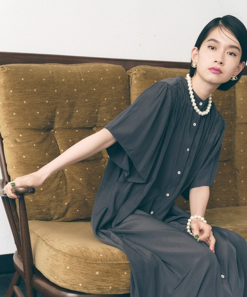 バンドカラーギャザーワンピース（ワンピース）｜manana suerte