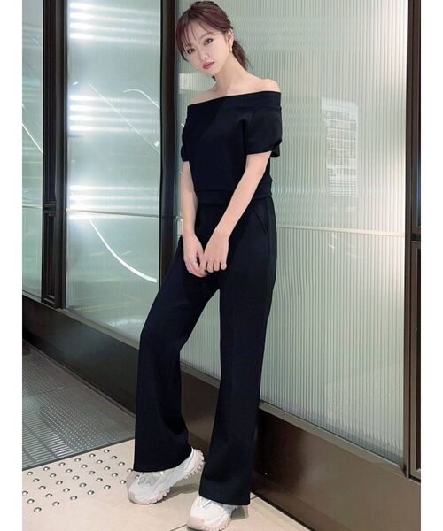 RESEXXY（リゼクシー）の「スウェットショートトップス【セットアップ着用可能】（スウェット・レディース・ブラック/オフホワイト/モカ・FREE）」の4枚目の写真