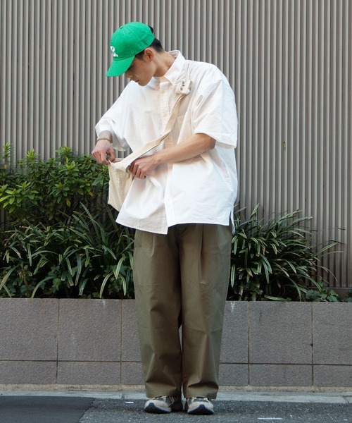 YUYA × BeAMS DOT（ユウヤバイビームスドット）の「YUYA × BeAMS DOT / タスキ ショルダーバッグ（ショルダーバッグ・メンズ・ナチュラル/チャコールグレー/ベージュ/ダークブラウン・FREE）」の7枚目の写真