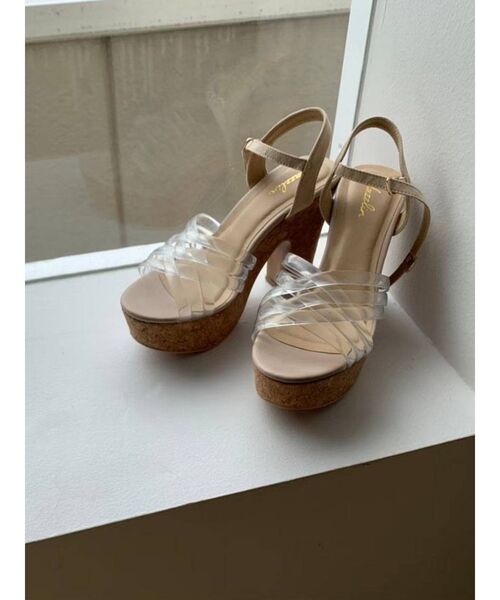 dazzlin(ダズリン)の「コルクヒールサンダル(サンダル・レディース・クリア・SMALL/MEDIUM/LARGE)」の5枚目の写真