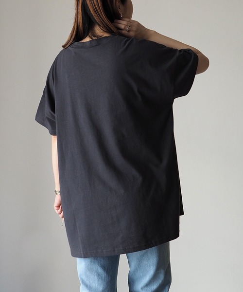 Riberry(リベリー)の「SMART BAR コットンプリントTシャツ/前後差ビッグTシャツ(Tシャツ/カットソー・レディース・スミクロ/ラベンダー/オフホワイト/グリーン/ブルー・FREE)」の8枚目の写真