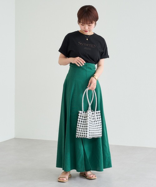 natural couture（ナチュラルクチュール）の「1着は持っていたい旬アイテム ちょいゆる刺繍ロゴＴ（Tシャツ/カットソー・レディース・グレー/オフホワイト/サックスブルー/ブラック/ピンク・FREE）」の21枚目の写真