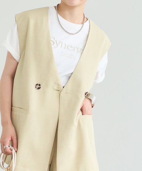 natural couture（ナチュラルクチュール）の「1着は持っていたい旬アイテム ちょいゆる刺繍ロゴＴ（Tシャツ/カットソー・レディース・グレー/オフホワイト/サックスブルー/ブラック/ピンク・FREE）」の16枚目の写真