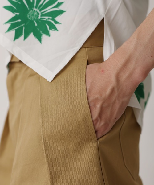 BROKEN BASE（ブロークンベース）の「ワイドグルカショーツ（その他パンツ・メンズ・ベージュ/オフホワイト・MEDIUM/LARGE）」の3枚目の写真